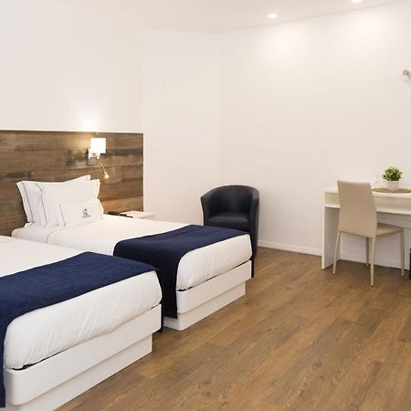 Hotel Veleiro Сииниш Экстерьер фото