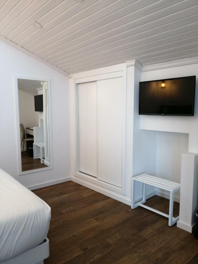 Hotel Veleiro Сииниш Экстерьер фото