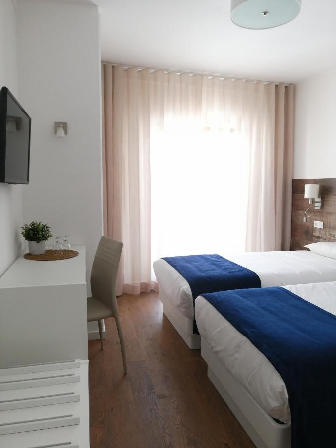 Hotel Veleiro Сииниш Экстерьер фото